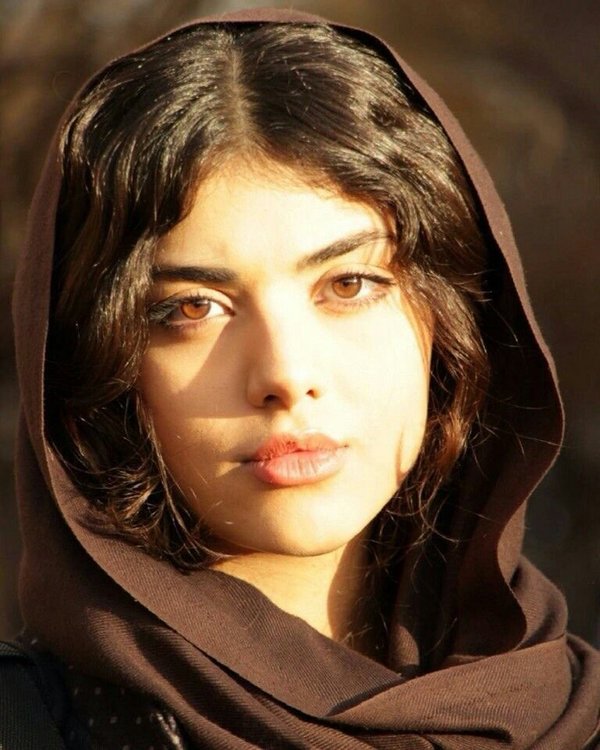 iranian-women-iranian-beauty-turkish-beauty-most-beautiful-black-E55354a6c56a9c4654a5a15cca0f61cb9.jpg