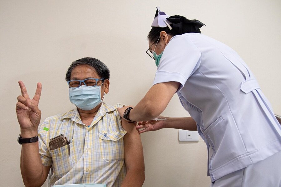 COVID-19-vaccine-Ratchaphiphat-Hospital.jpg